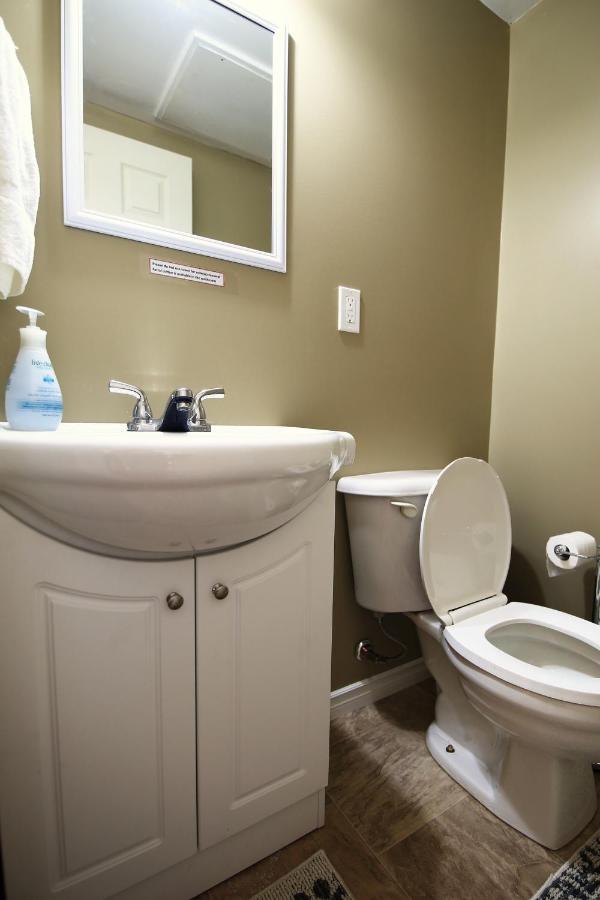 Jenny Guest House Yellowknife Dış mekan fotoğraf