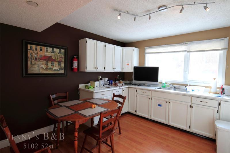 Jenny Guest House Yellowknife Dış mekan fotoğraf
